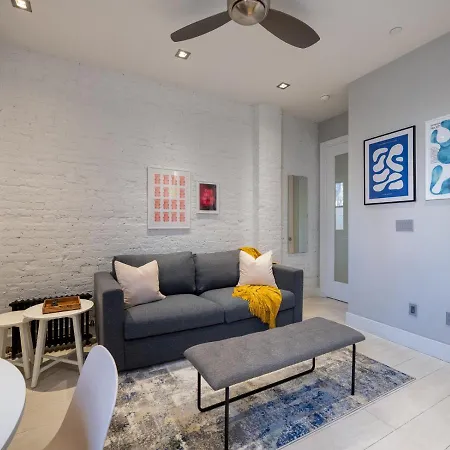 Apartment Cozy & Convenient Midtown Condo-hotel! New York