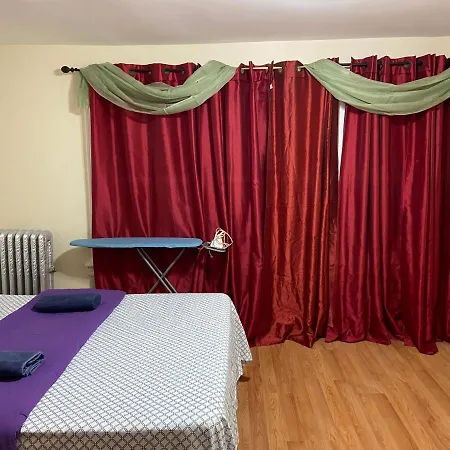 A Cheap In Queens * New York