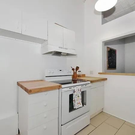 4br In Manhattan Apartment *