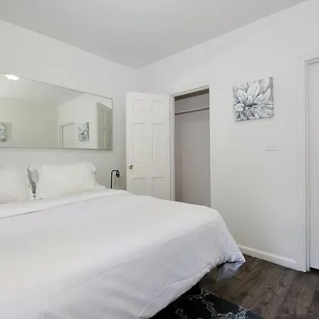 New And Spacious 3 Bedroom In Midtown West!