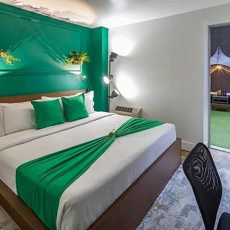 Hotel Comfort Times Square South Area 3*