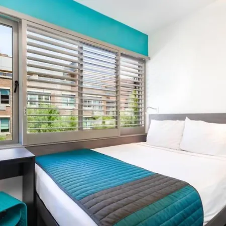 Pod Brooklyn 3*