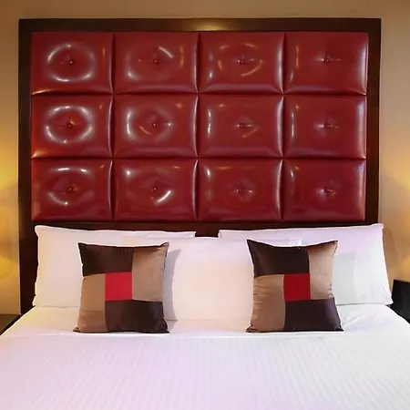 Belleclaire Park Hotel