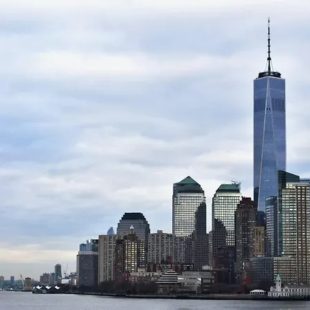 Apartment ✪ Large 2 Bedrooms ✪ Queen Beds ✪ Work Stations New York