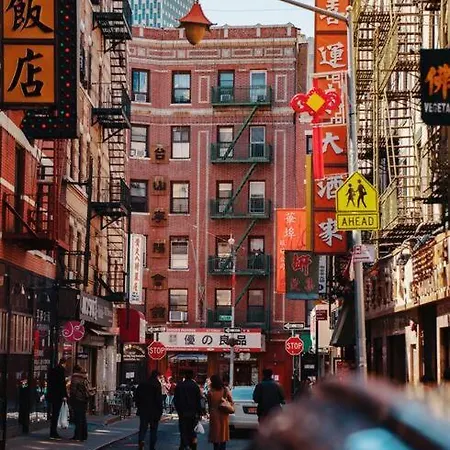 ✪ Large 2 Bedrooms ✪ Queen Beds ✪ Work Stations Apartment New York