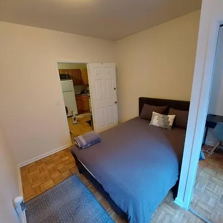 ✪ Large 2 Bedrooms ✪ Queen Beds ✪ Work Stations * New York