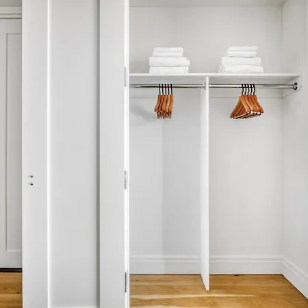 Ues 2br W Gym Wd Doorman Nr 6 Train Met Nyc-655