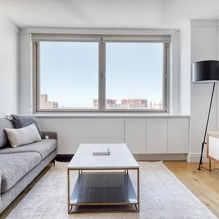 Apartment Ues 2br W Gym Wd Doorman Nr 6 Train Met Nyc-655