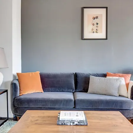 Ues Studio W Balcony Gym Nr Subway Nyc-240 Apartment *