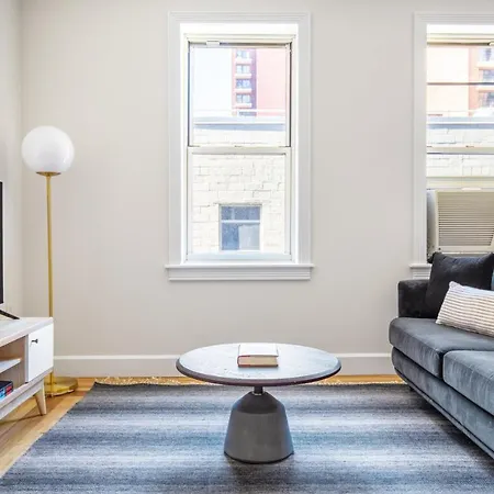 Apartment Ues 1br Nr Park Grocery Store On Block Nyc-604 New York
