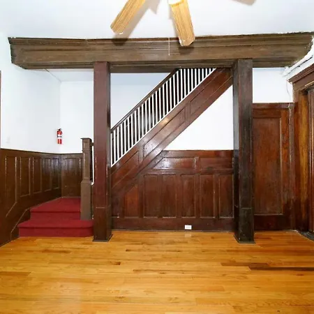 Holiday home Entire House Except Basement *