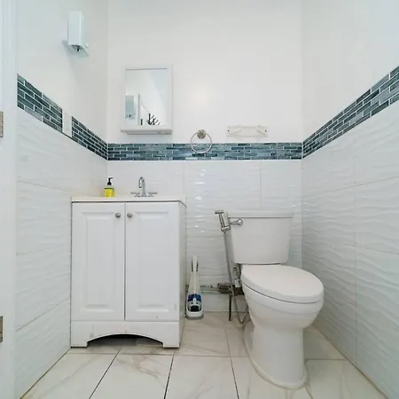 Holiday home Entire House Except Basement