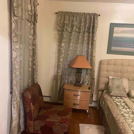 Apartment A Private Humble Abode