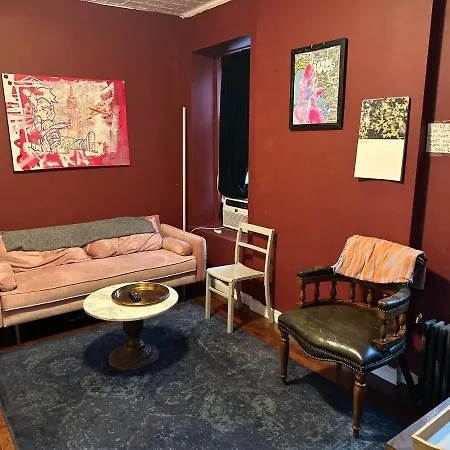 Urban Gem: Bowery Escape *