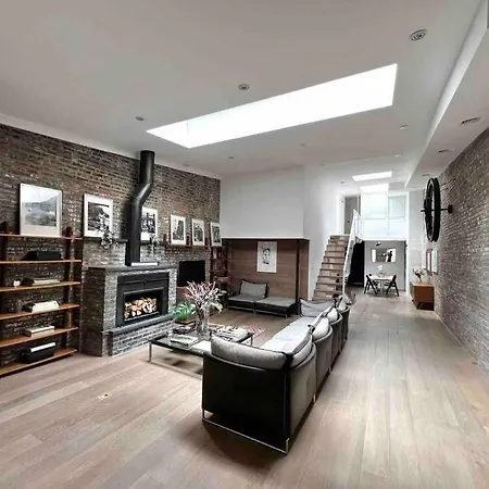 Superb Duplex Penthouse In Fidi
