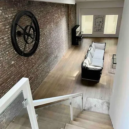 Superb Duplex Penthouse In Fidi * New York