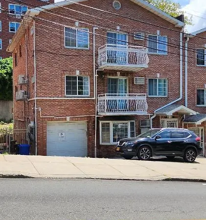 Modern Two Bedroom Jamaica Queens, Nyc *