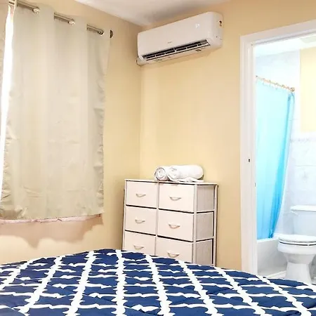 Modern Two Bedroom Jamaica Queens, Nyc Apartment