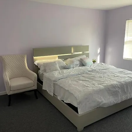 Hoover Apartment *