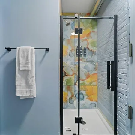 Tripoli Artisan Lofts - Designer Bushwick Lofts With Rooftop Terrace *