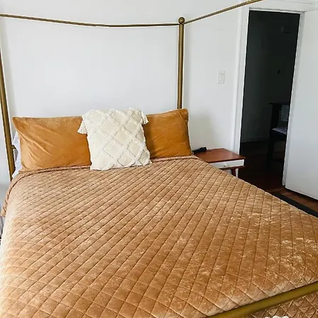 Ny3182-5 Pvt Rm Queen W Keypad Balcony Easy Parking *