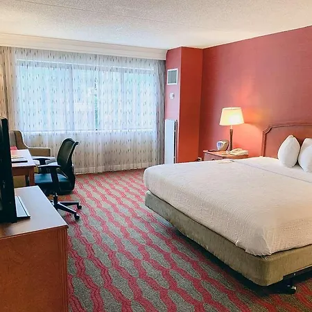 Doubletree By Hilton New York-laguardia Hotel