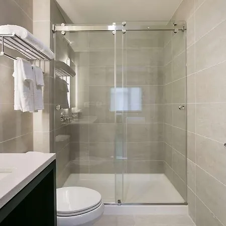 Hotel Western Executive Residency Bronx