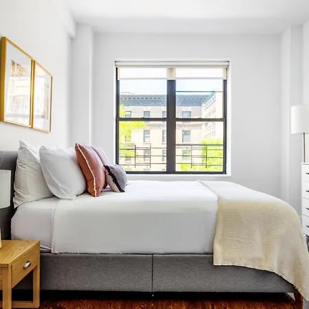 Apartment Uws 2br W Doorman Elevator Gym Nr Park Nyc-602