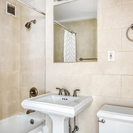 Apartment Murray Hill 1br W Elevator Gym Dm On 6 Line Nyc-624 *