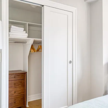 Murray Hill 1br W Elevator Gym Dm On 6 Line Nyc-624 Apartment *