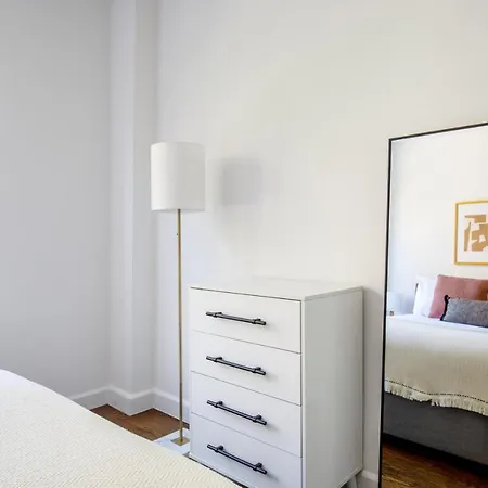 Apartment Uws 2br W Doorman Elevator Gym Nr Park Nyc-602