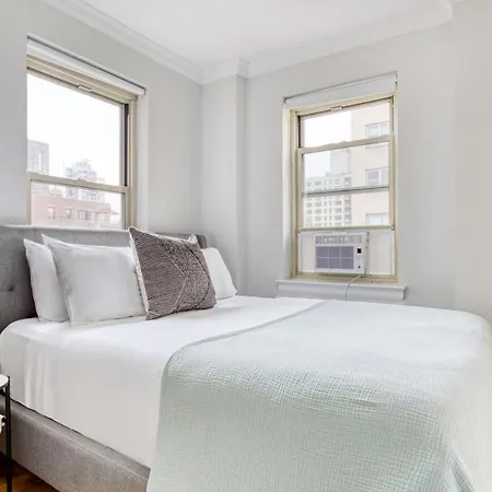 Murray Hill 1br W Elevator Gym Dm On 6 Line Nyc-624 Apartment New York
