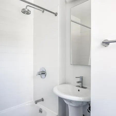 Uws 2br W Doorman Elevator Gym Nr Park Nyc-602 New York