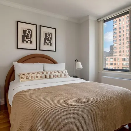 Midtown West 1br W Gym Nr Rockefeller Center Nyc-1218 Apartment *