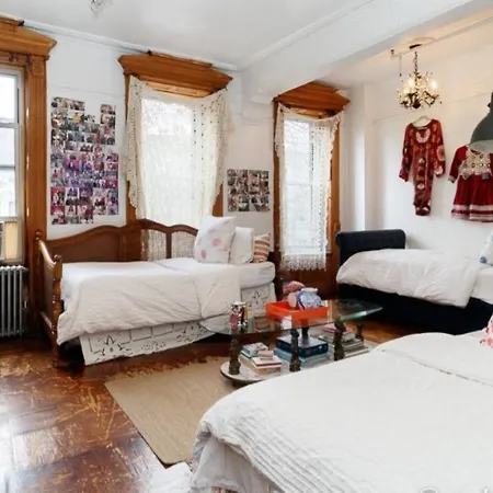 Amazing 1 Bedroom *