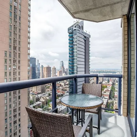 Midtown 2br W Elevator Wd Nr Entertainment Nyc-1227 *