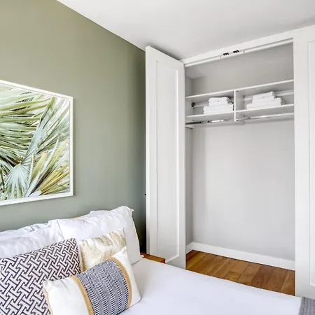 2br 2ba Pool Doorman Nr Times Sq Nyc-126 New York