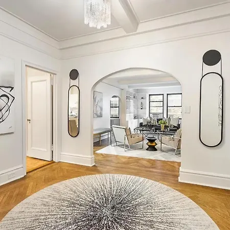 Bed & Breakfast Royal West End Avenue In Manhattan New York