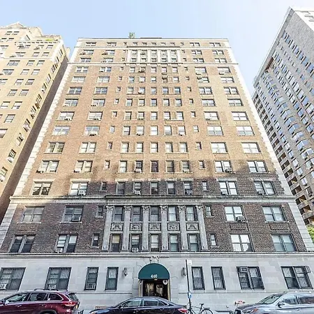 Royal West End Avenue In Manhattan New York