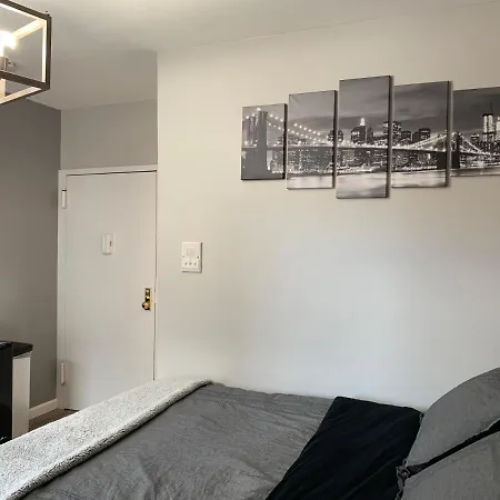 Apartment Brooklyn By The New York
