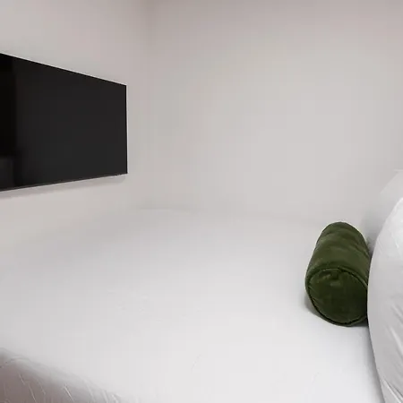 Little Charlie Hotel 4*