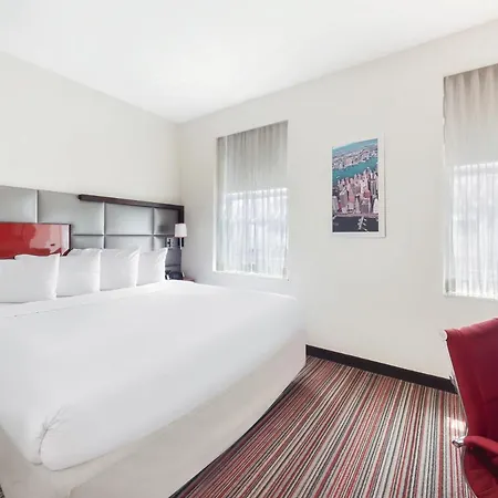 Courtyard By Marriott Manhattan/herald Square Hotel New York
