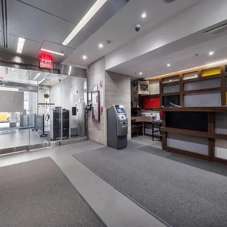 Courtyard By Marriott Manhattan/herald Square