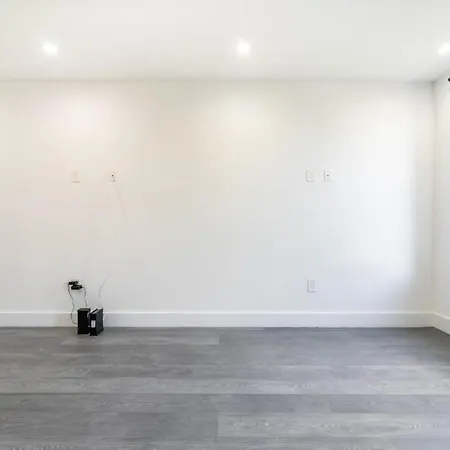 Furnished 1271 Greenpoint * New York