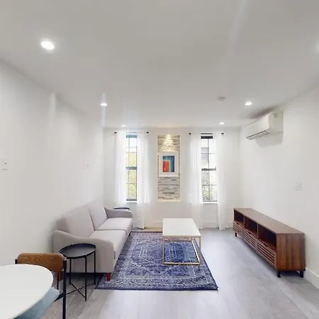 Furnished 1271 Greenpoint Apartment New York