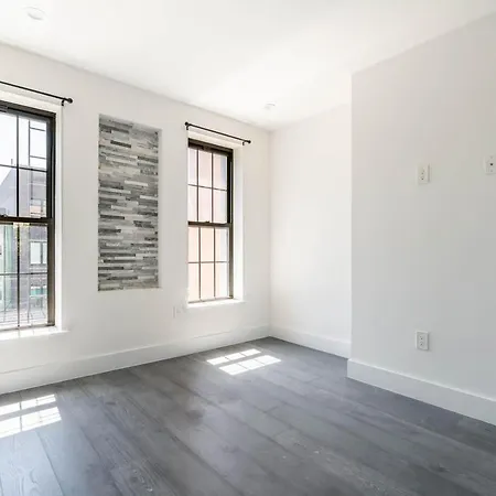 Furnished 1271 Greenpoint Apartment