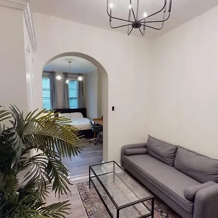 Furnished 794 Hells Kitchen Apartment *