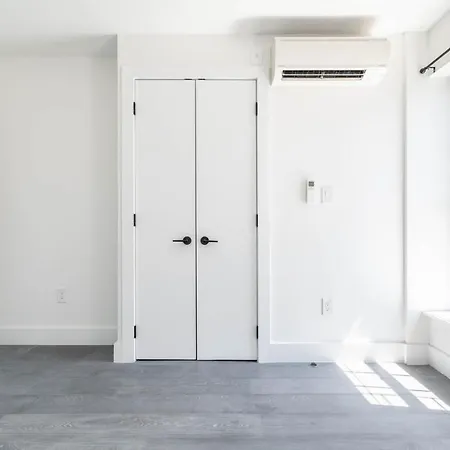 Furnished 1271 Greenpoint