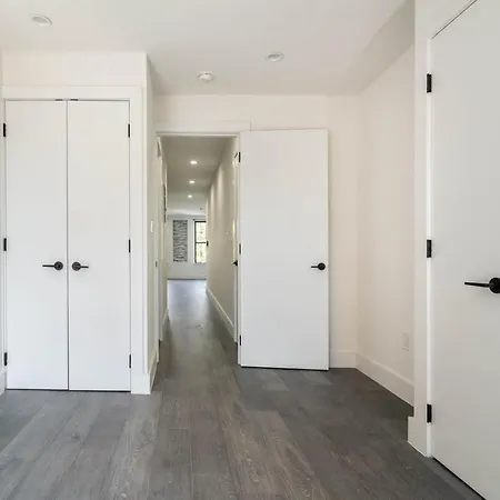 Furnished 1271 Greenpoint New York