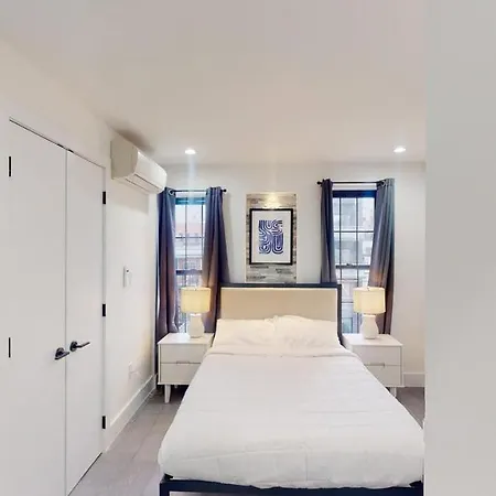 Furnished 1271 Greenpoint Apartment
